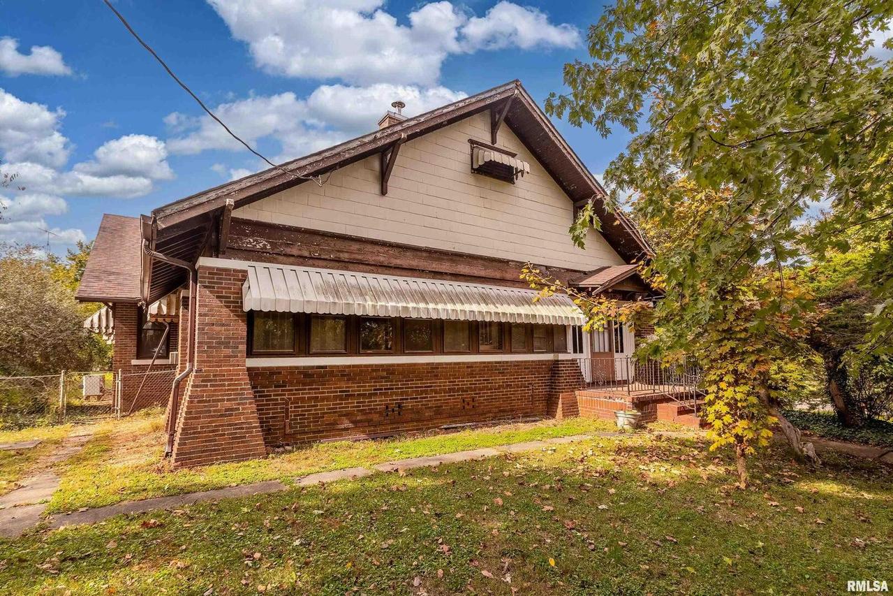 201 S Line St., Creal Springs, IL 62922