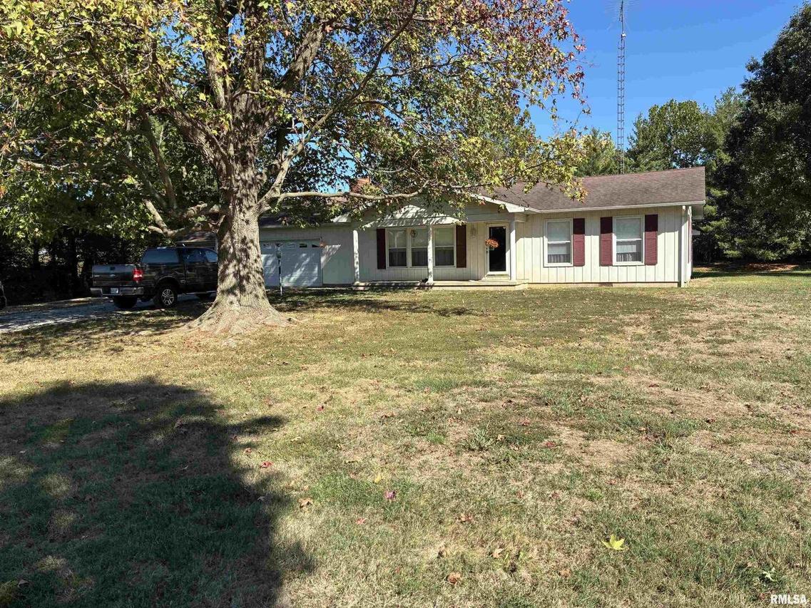 12782 N Blackhawk Ln., Mt Vernon, IL 62864