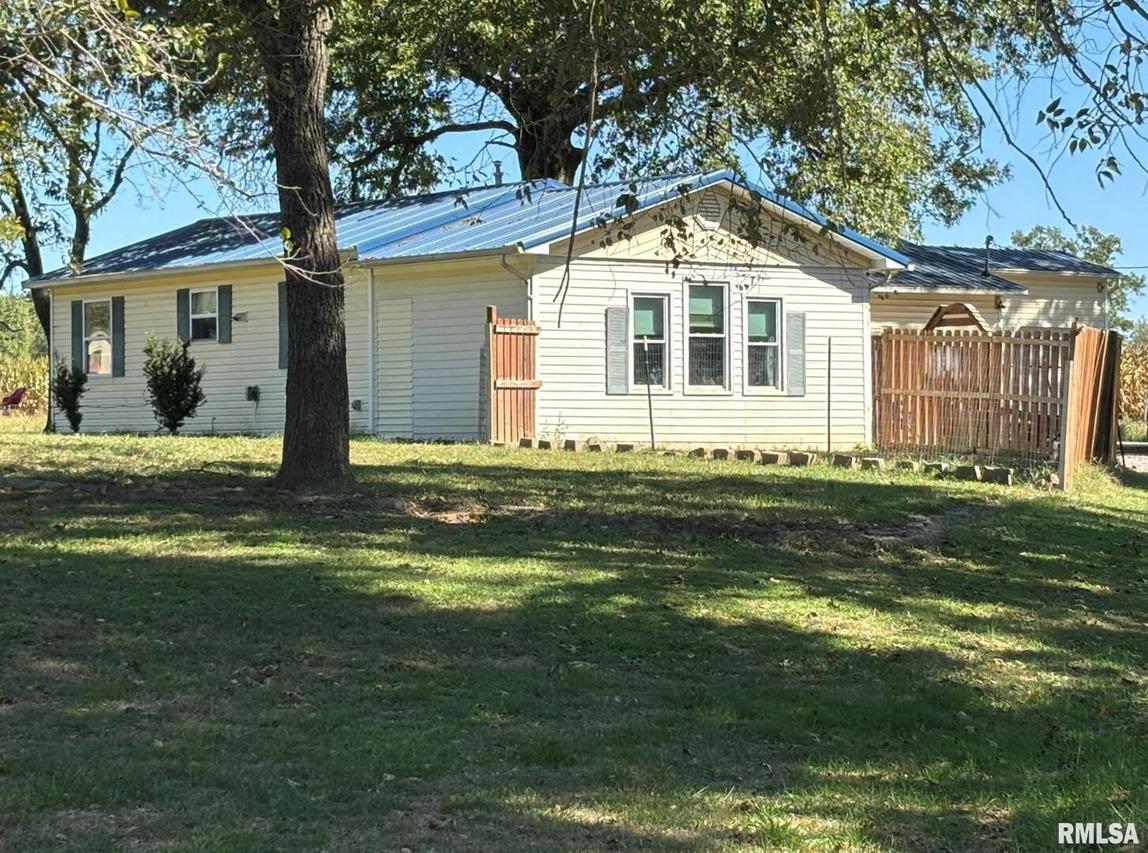 3152 Hotze Rd Rd., Salem, IL 62881