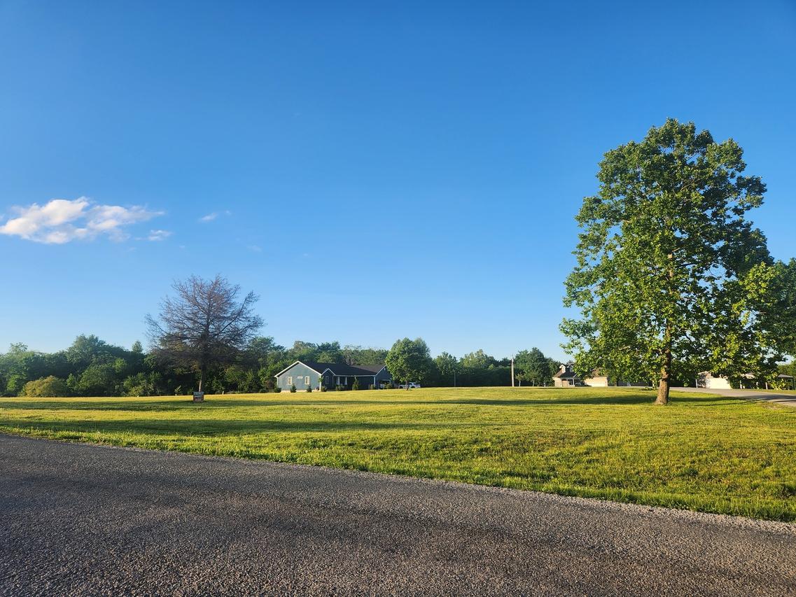 821 Bluebell Rd., Duquoin, IL 62832