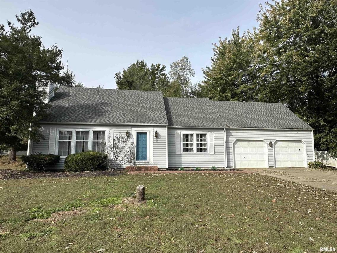 1307 Charles St., Cartervill, IL 62918