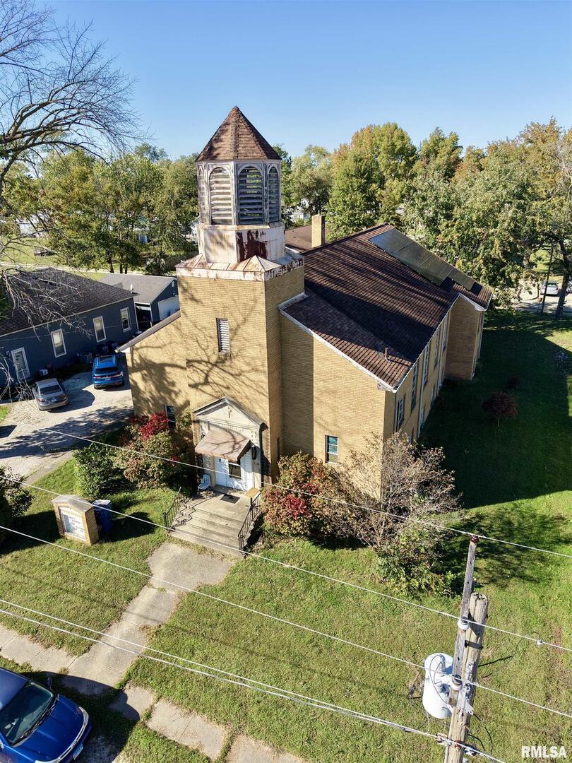 120 W Poplar St., Noble, IL 62868