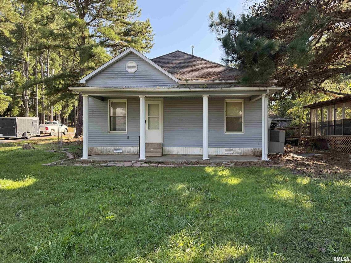 967 N Bunker St., Equality, IL 62934