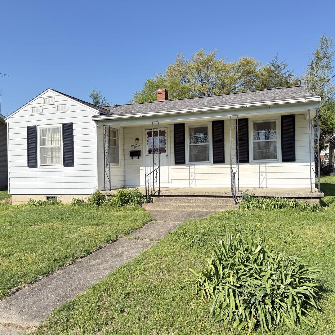 1111 Roosevelt St., Harrisburg, IL 62946