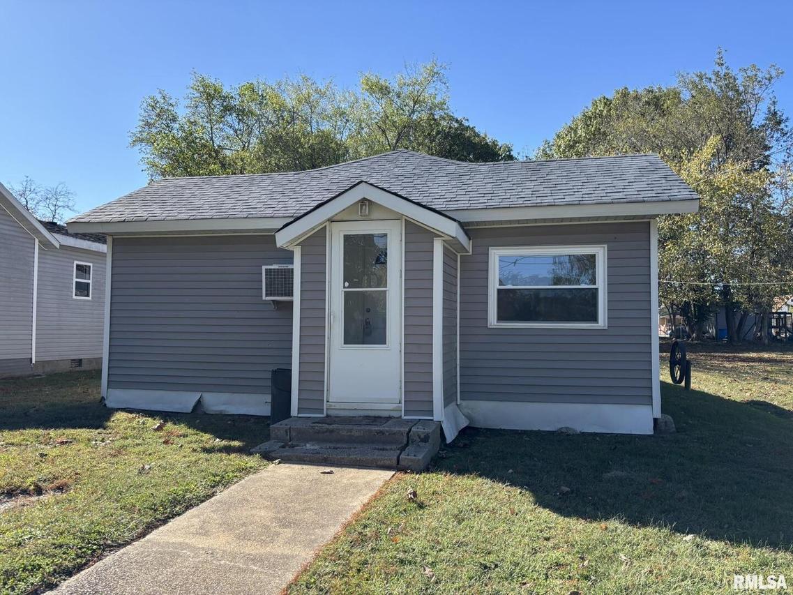 315 S Lackey St., Salem, IL 62881