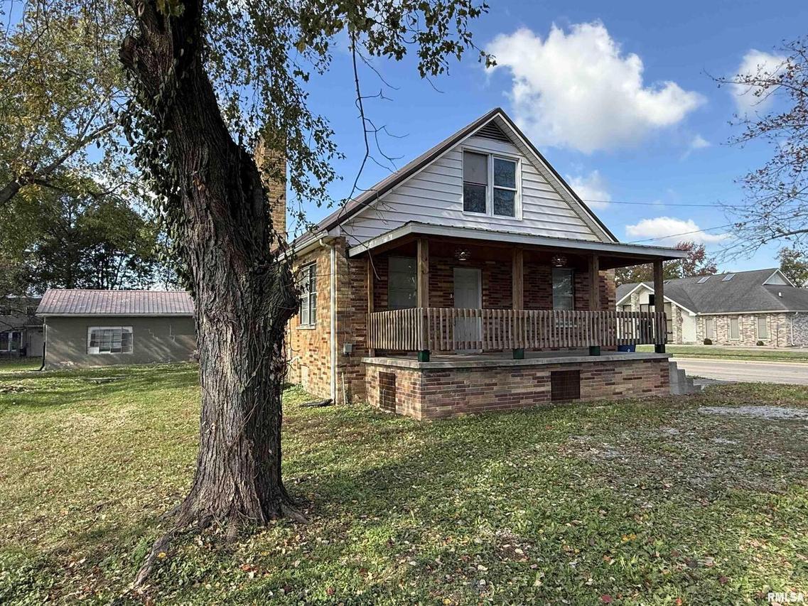 1103 W Boulevard St. #A & B, Marion, IL 62959