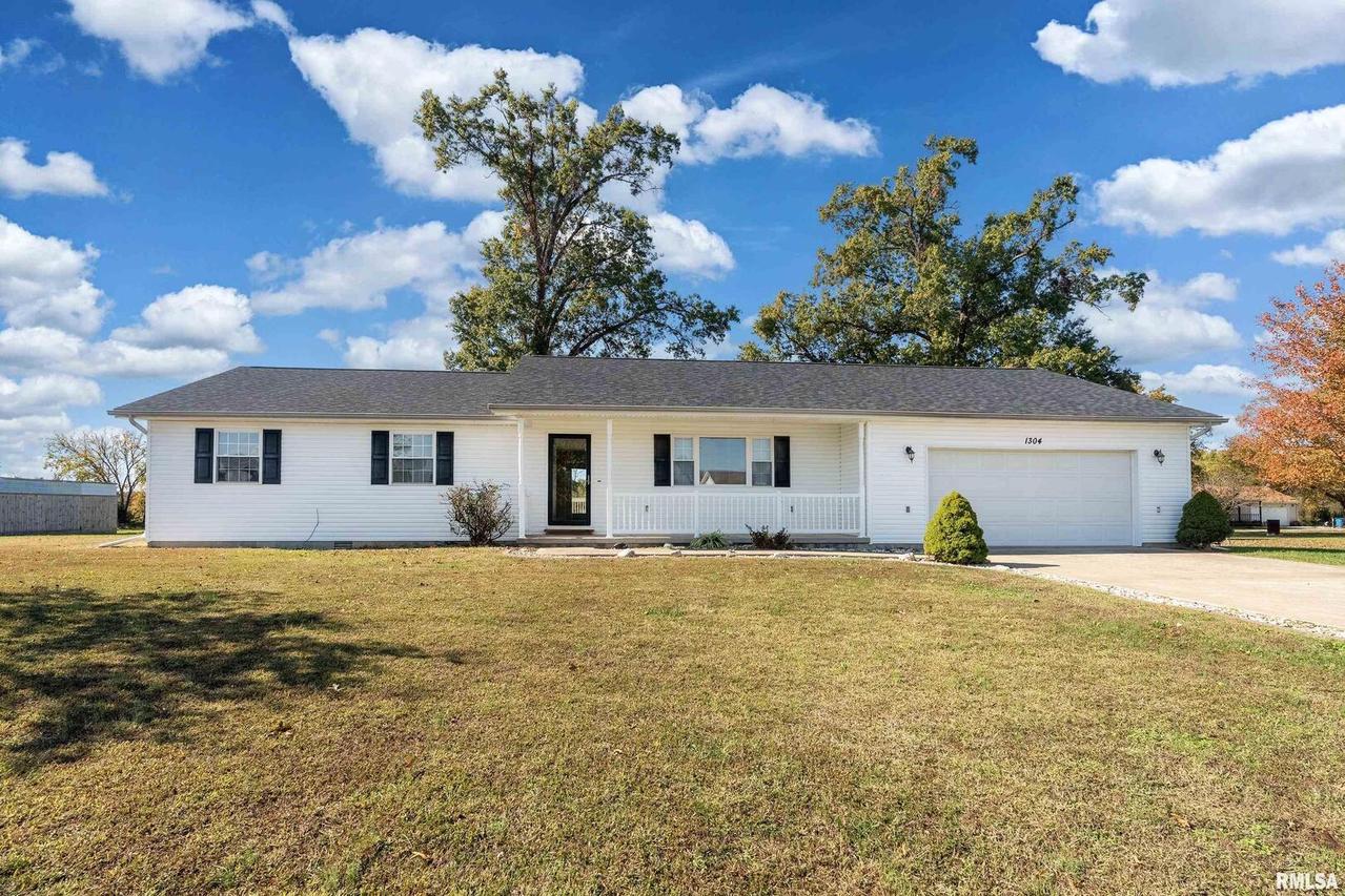 1304 Hazel St St., Johnstoncy, IL 62951