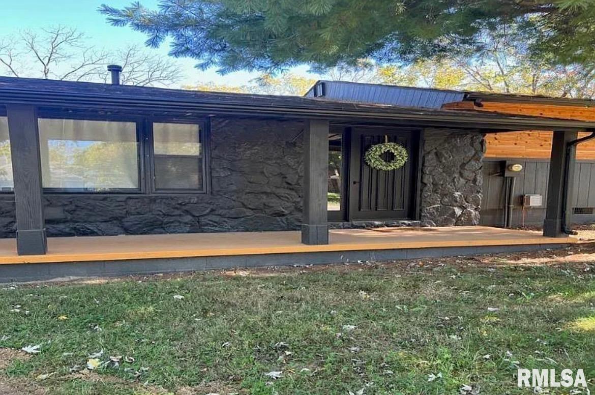 1303 N Maple St., Carterville, IL 62918