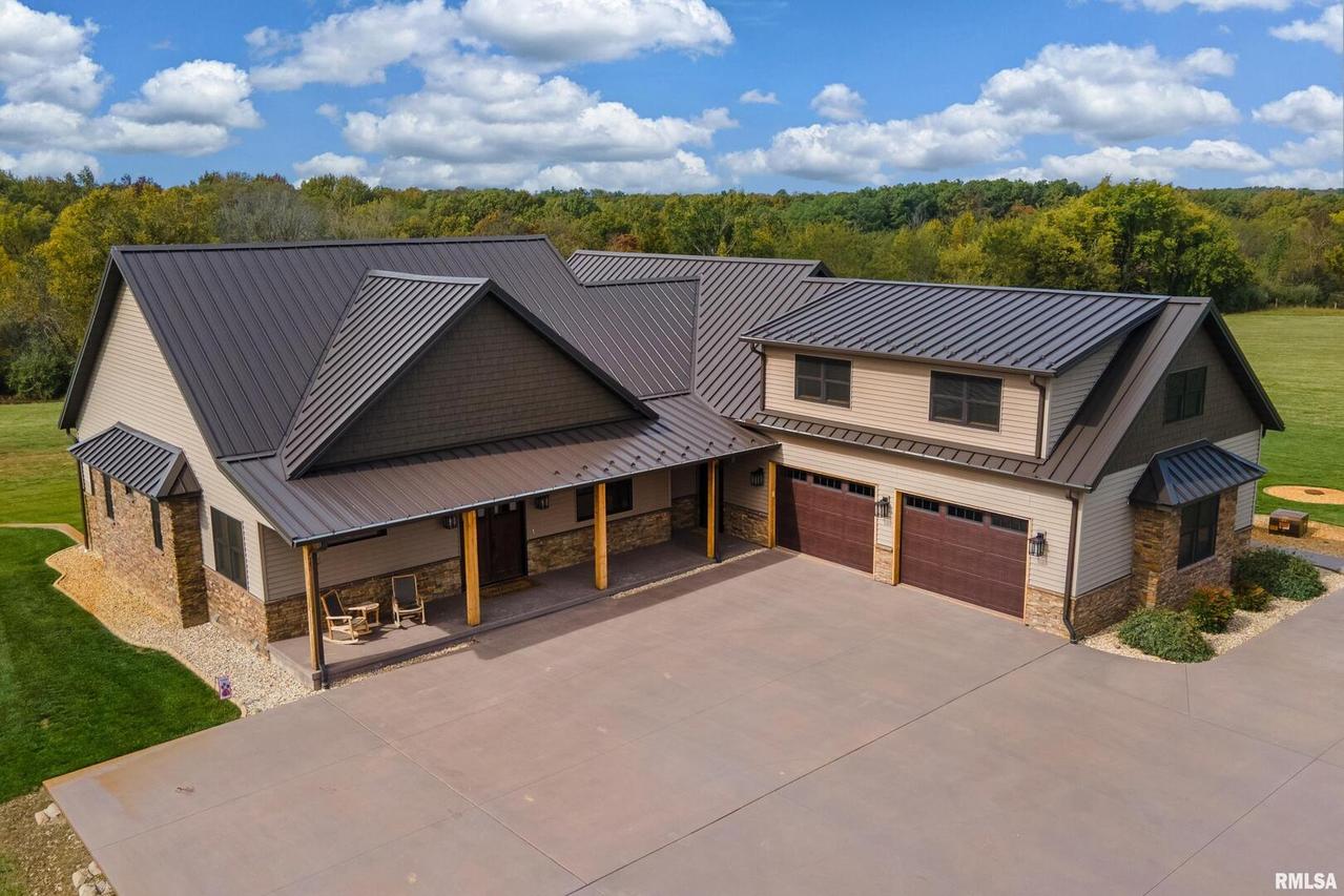 1651 Sneed Rd., Carbondale, IL 62902