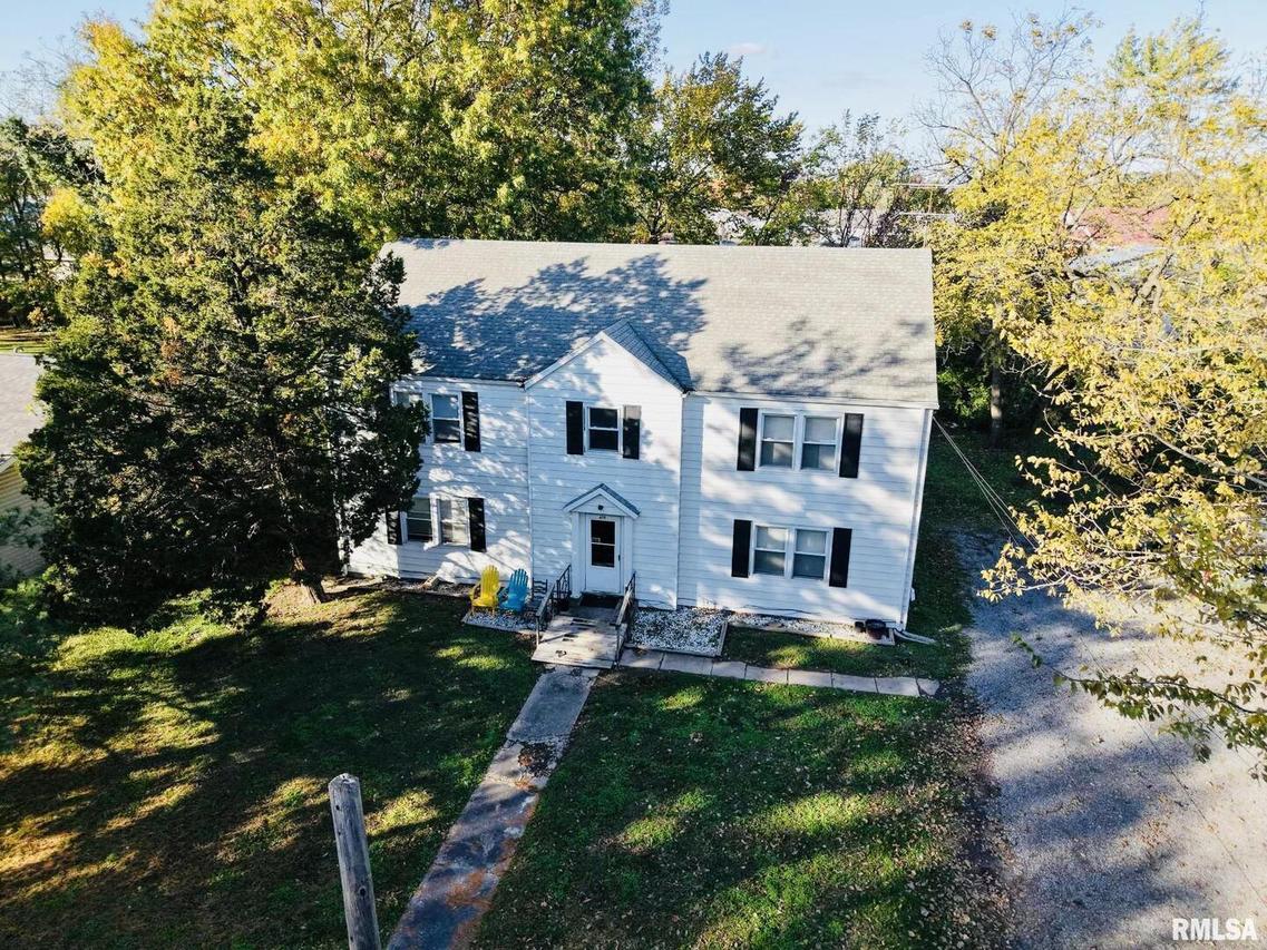 419 E Church St., Benton, IL 62812