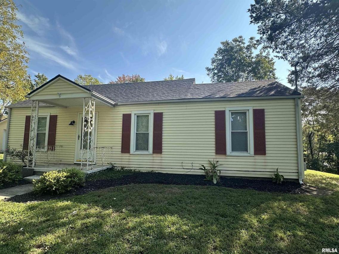 338 Warren Rd., Carbondale, IL 62901