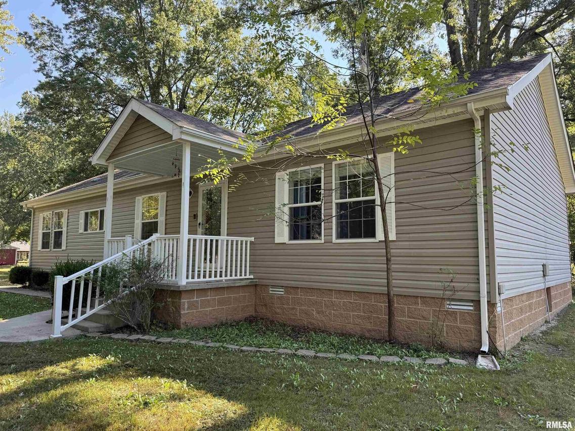 2517 N 14th St., Herrin, IL 62948