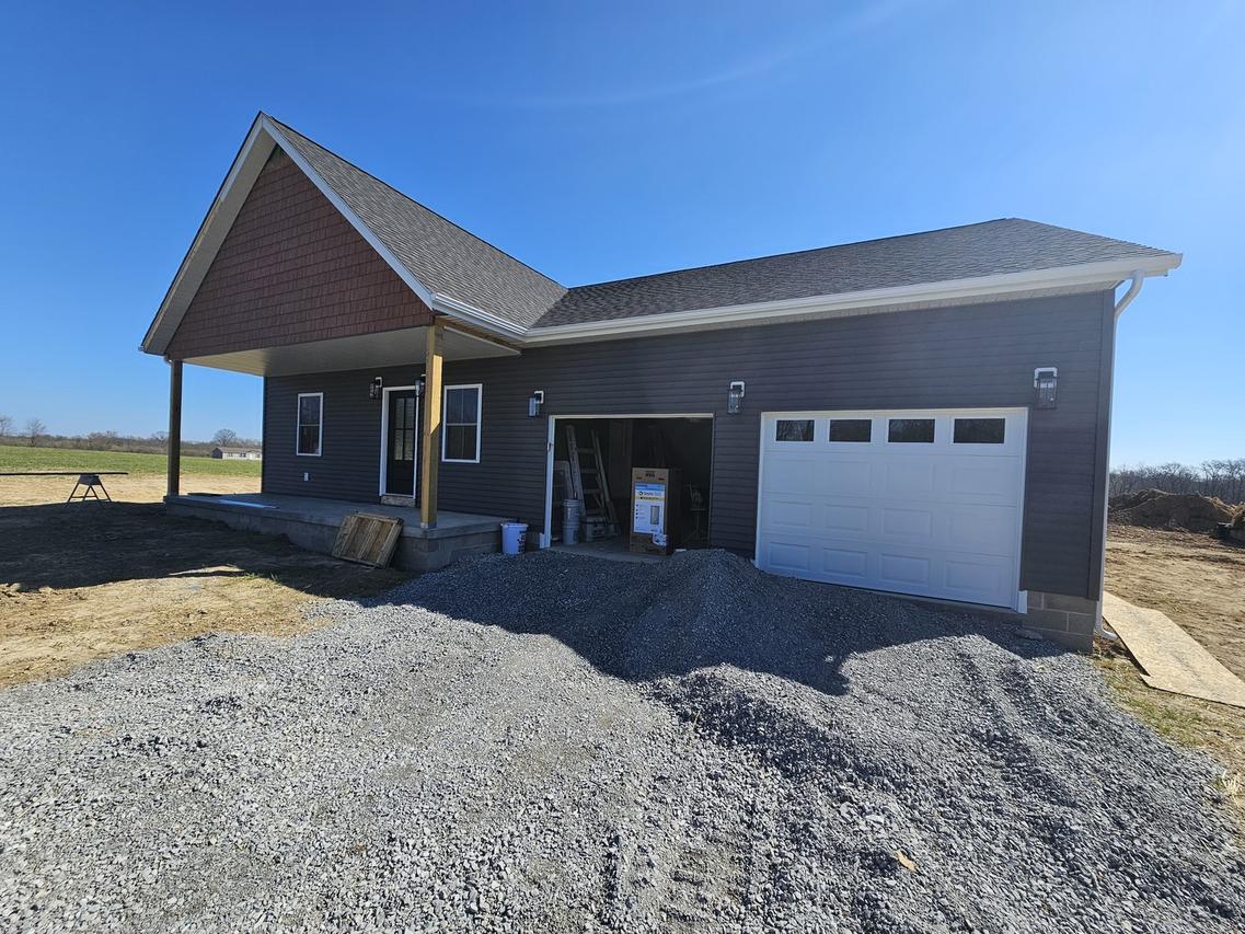 18366 N Jefferson Field Ln., Mt Vernon, IL 62864