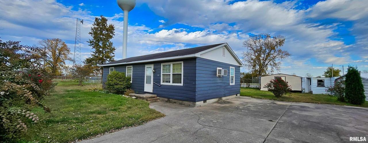 100 Iroquois St., Mcclure, IL 62957