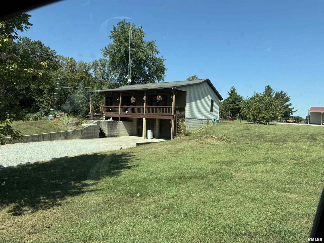 7003 River Rd., Iuka, IL 62849