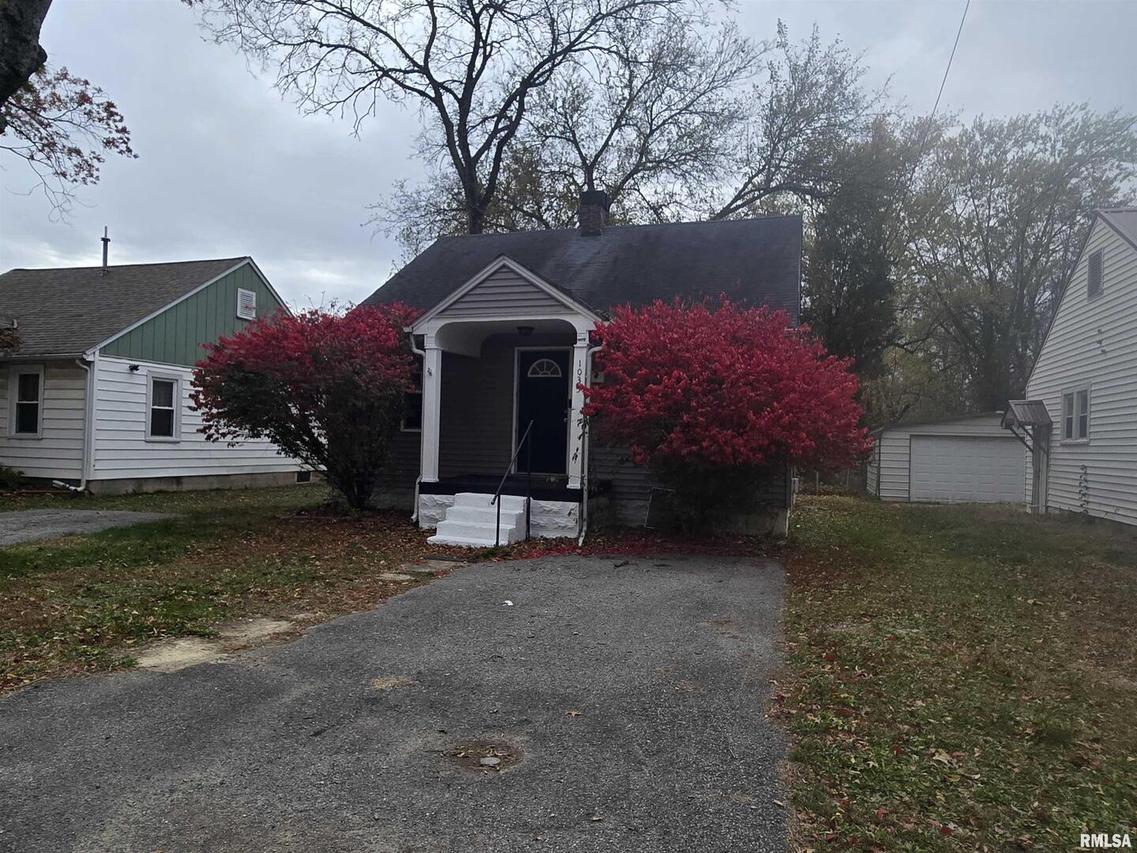 1033 S 17th St., Mt Vernon, IL 62864