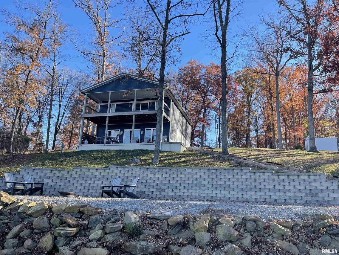 1065 N Lakeshore Dr., Goreville, IL 62939