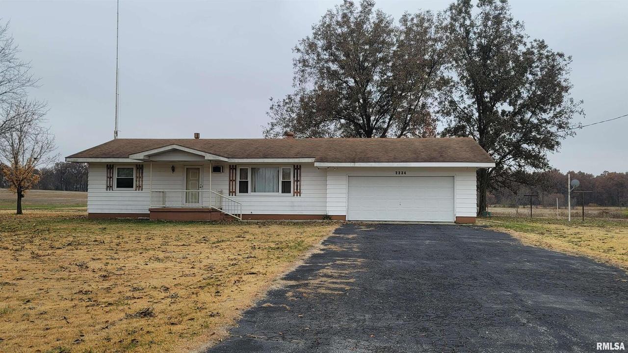 2234 Redstripe Rd., Odin, IL 62870