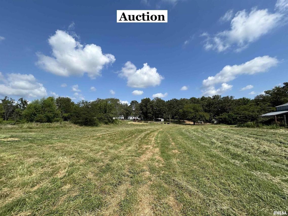 13536 Alleghany Rd., Thompsonville, IL 62890