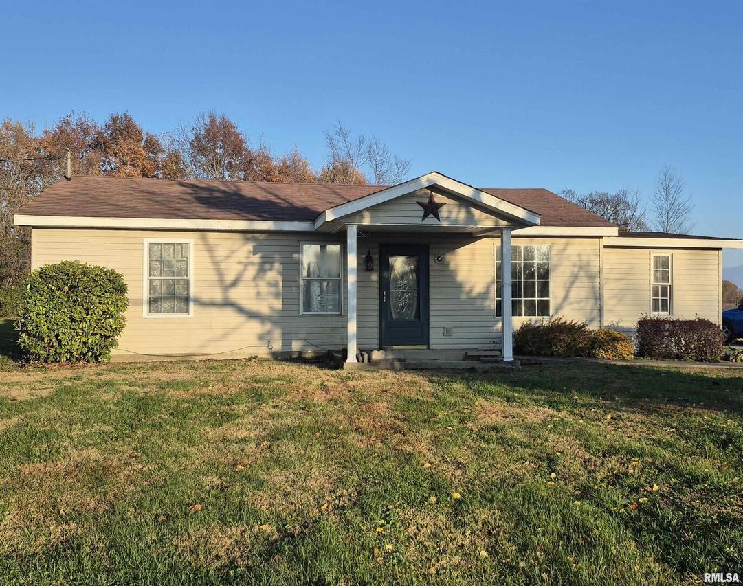 1100 Moore St., Eldorado, IL 62930