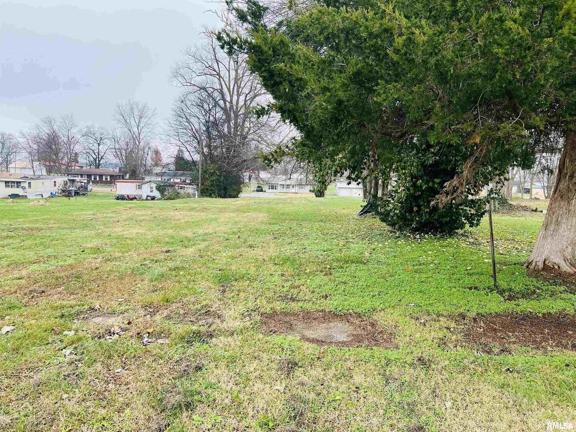 129 E Wilson Ave., Shawneetown, IL 62984