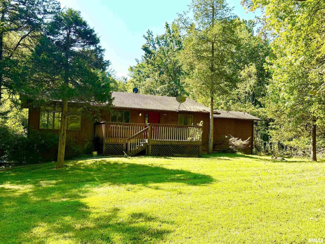 592 Brush Hill Rd., Carbondale, IL 62901