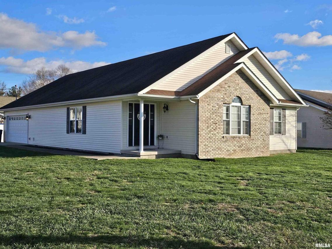 408 W Beacon Ct., Mt Vernon, IL 62864