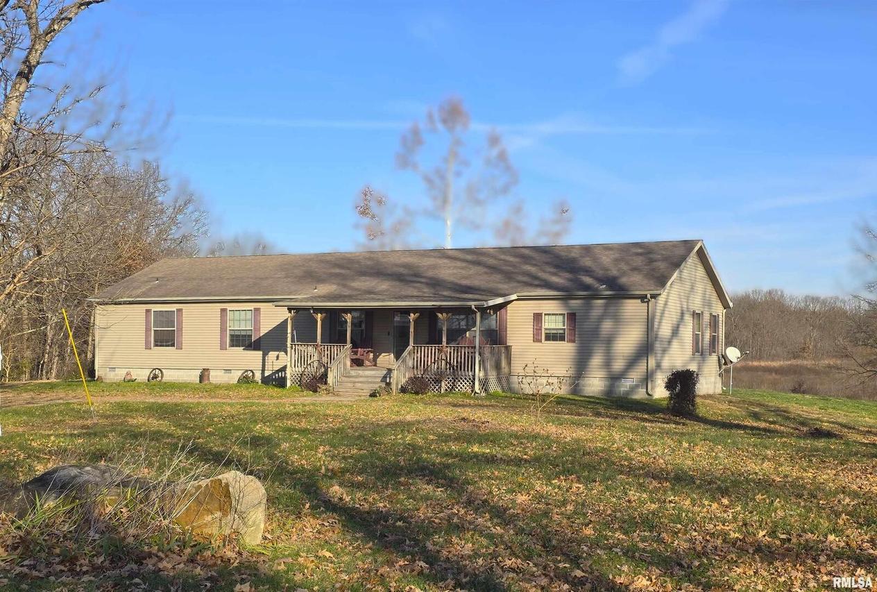 13960 Meridian Rd., Carterville, IL 62918