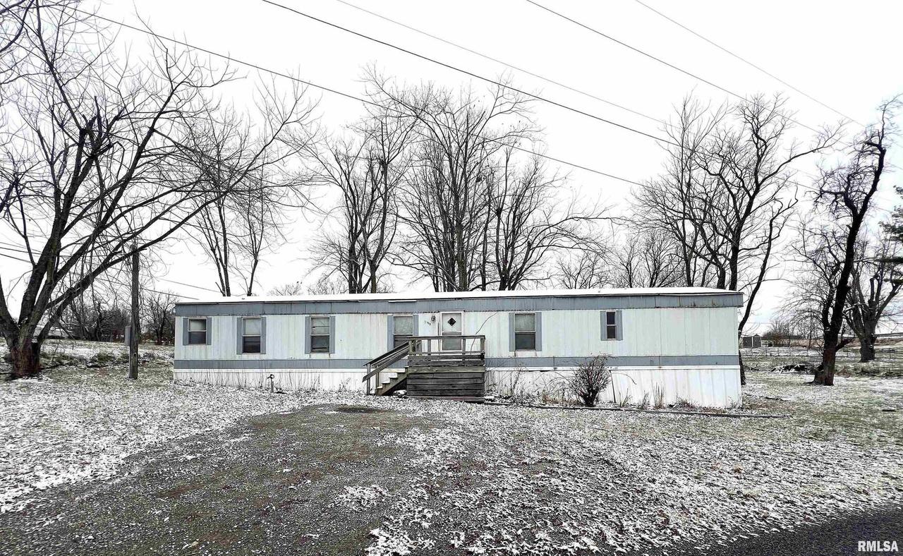 112 N Old Marion Rd., Goreville, IL 62939