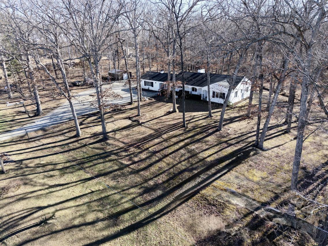 3831 E State Hwy., Shumway, IL 62461