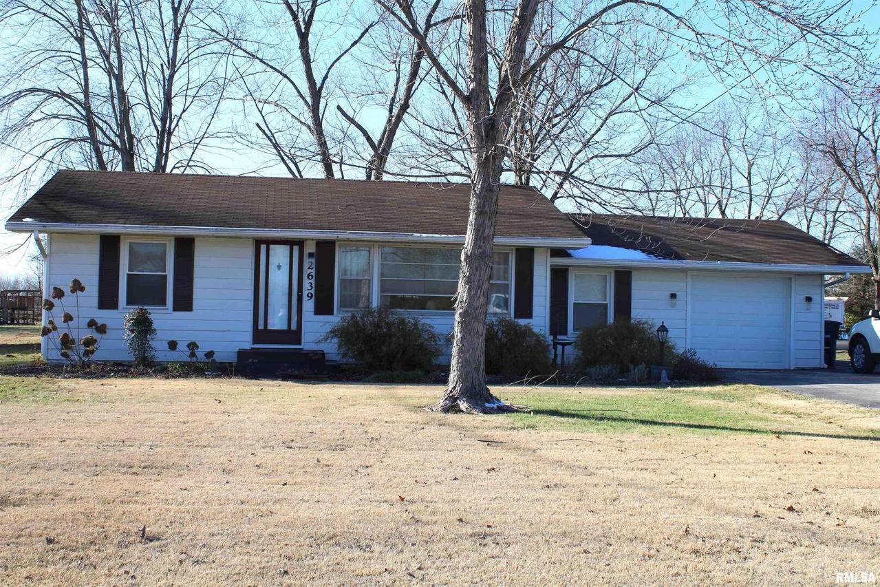 2639 S Broadway S Ave., Salem, IL 62881