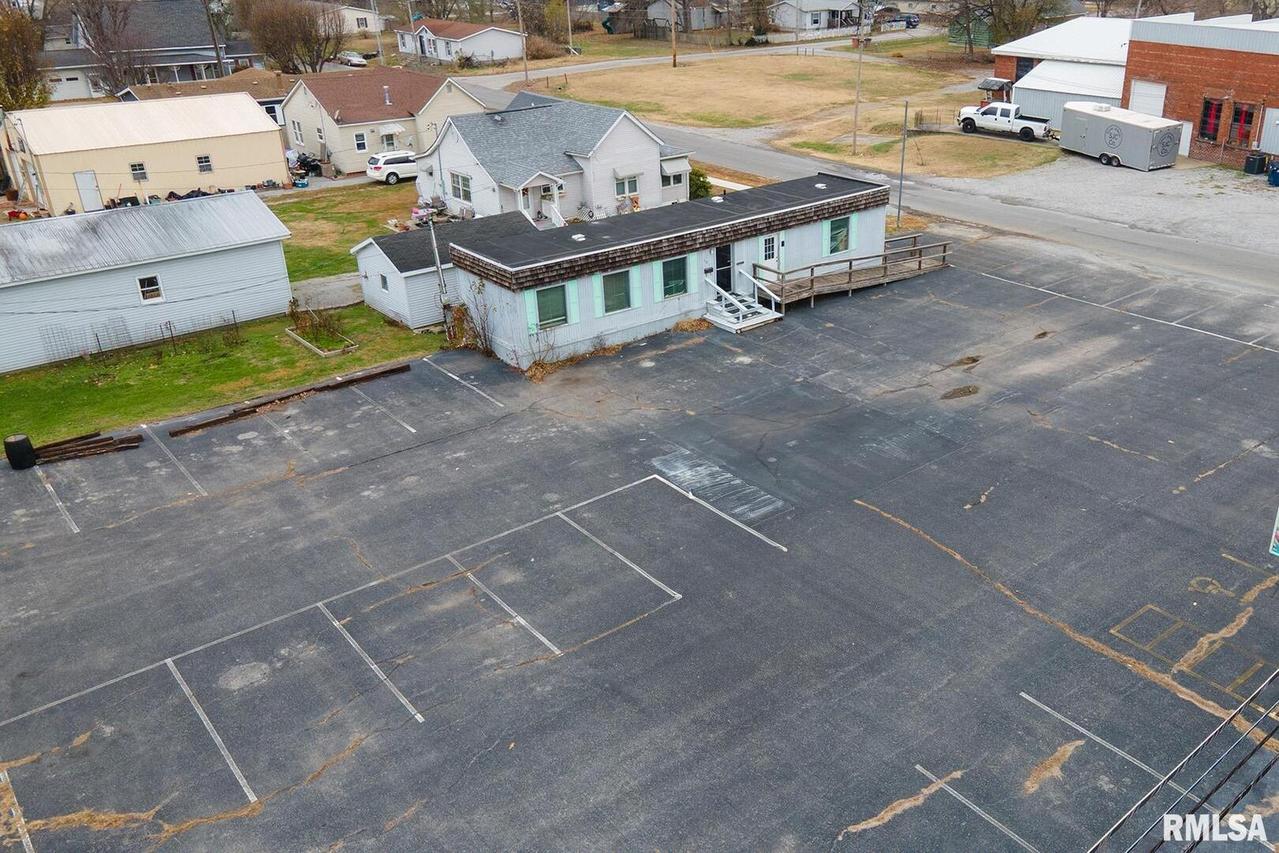 401 S Logan St., West Frankfort, IL 62896