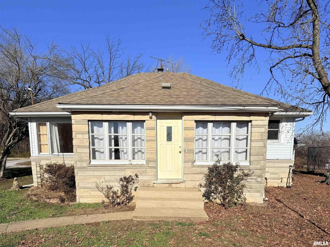 1708 N Yew St St., Harrisburg, IL 62946