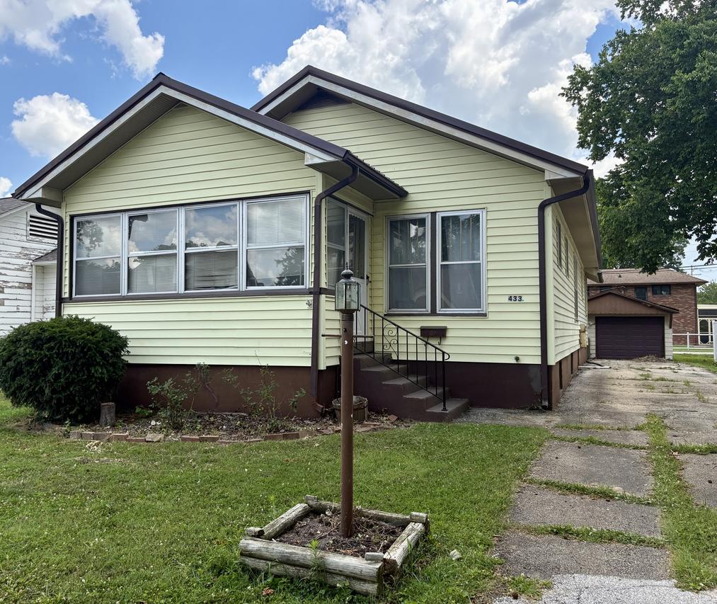 433 Linden, Centralia, IL 62801
