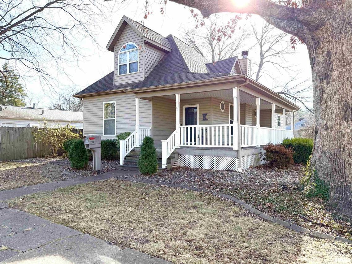 821 E 6th St., Centralia, IL 62801