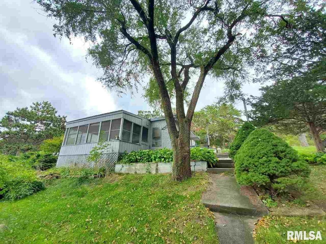 23815 Riverfront Dr., Fulton, IL 61252