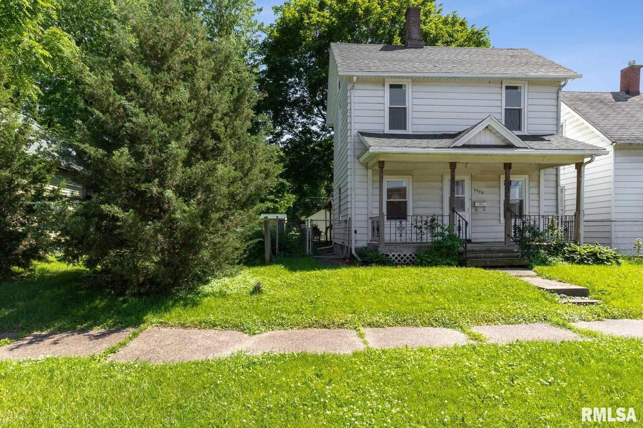 2520 4th Ave., Moline, IL 61265