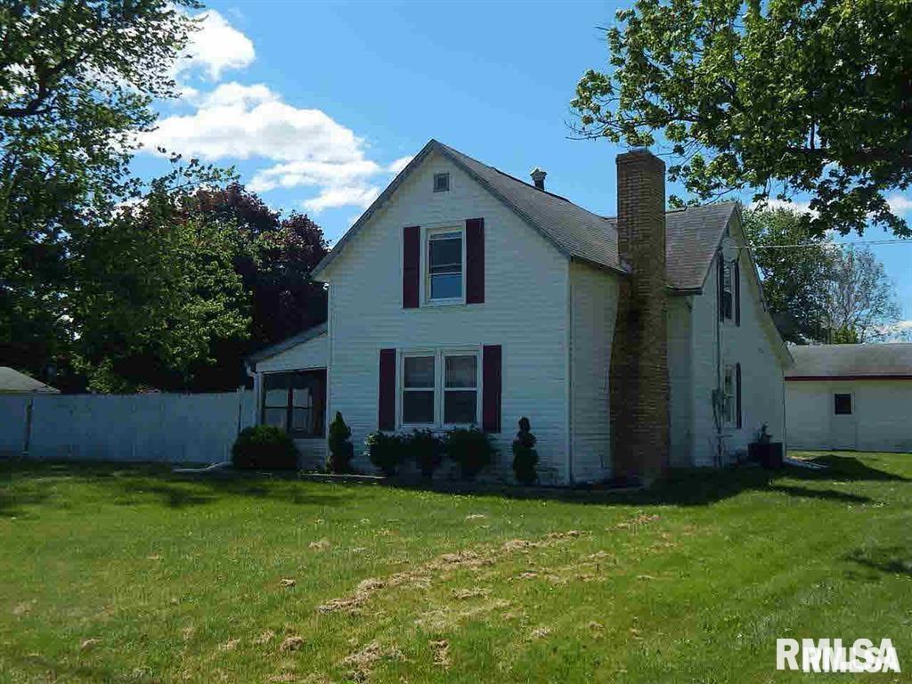 912 SW 4th St., Aledo, IL 61231