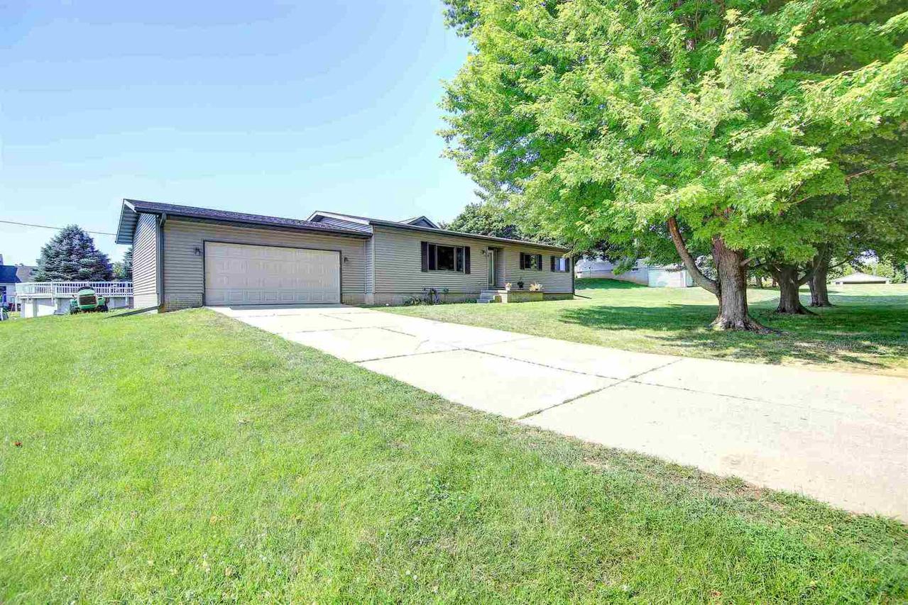 1010 4th Ave., Fulton, IL 61252