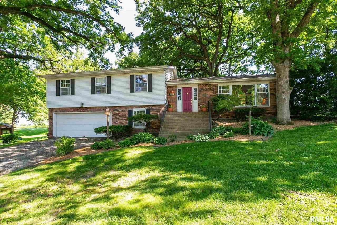 416 Ridge Dr., Geneseo, IL 61254