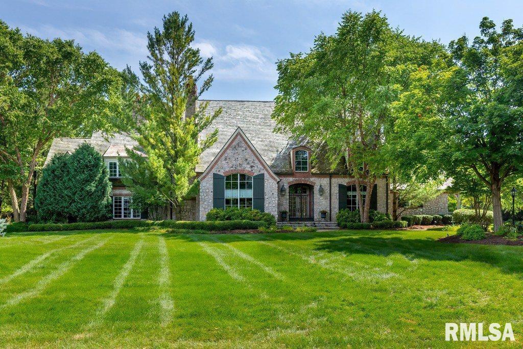 2 Orchard Hill Blvd., Moline, IL 61265