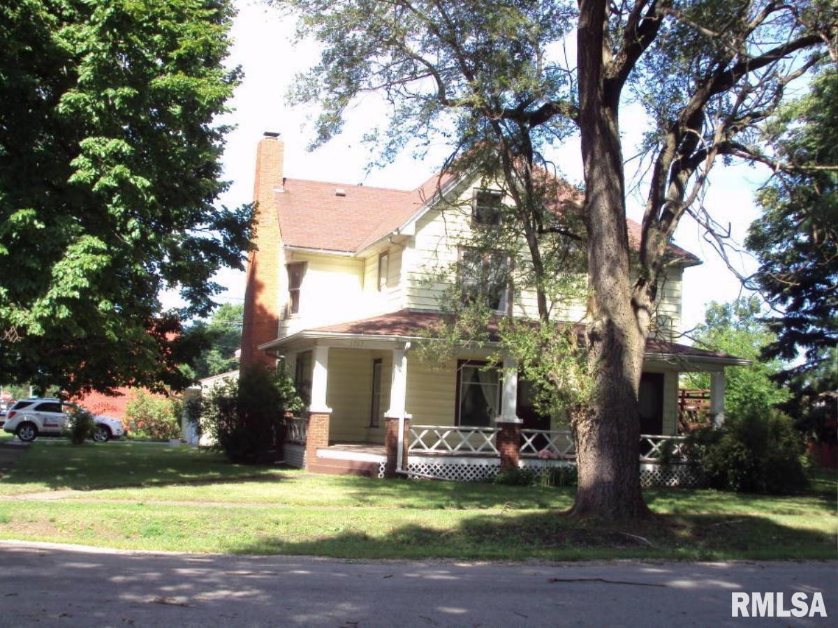 1707 14th St., Viola, IL 61486