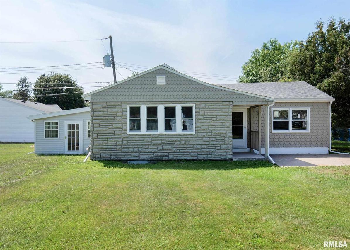 718 10th St., Milan, IL 61264