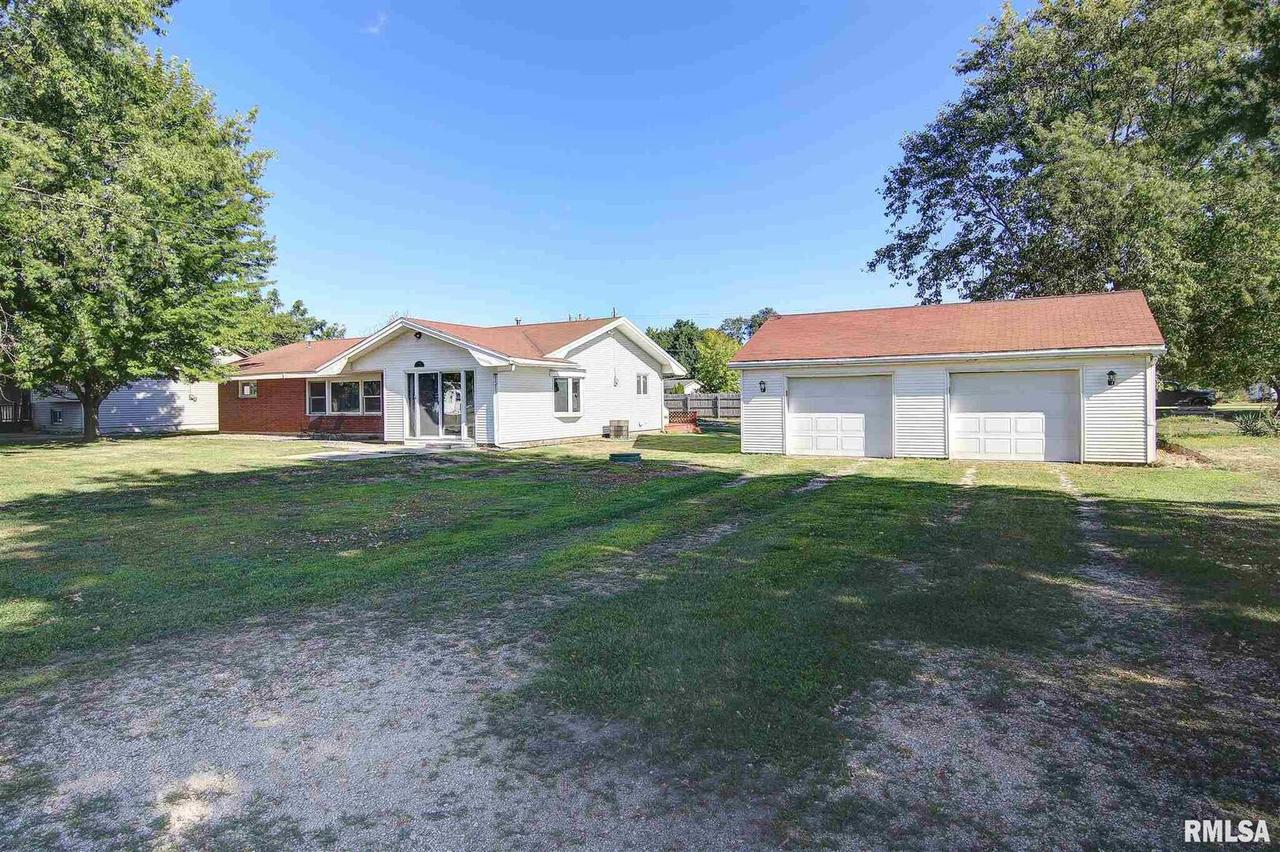 9239 North Ave., Thomson, IL 61285