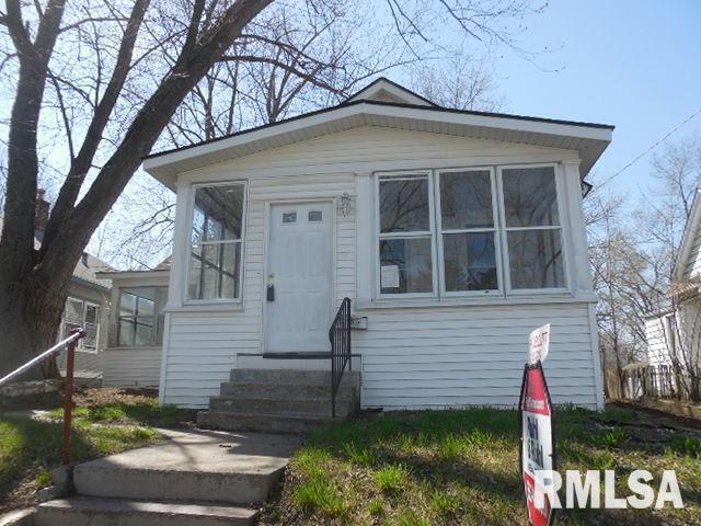 2012 9th St., Rock Island, IL 61201