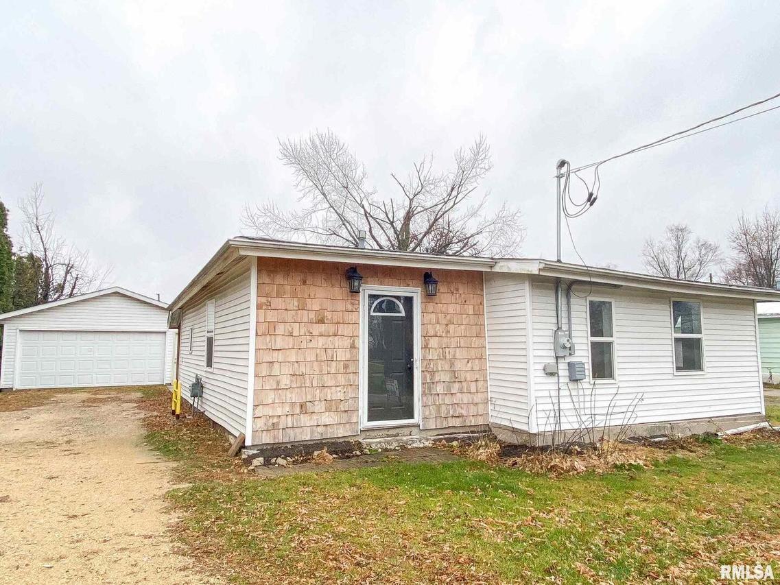 18810 13th St., Fulton, IL 61252