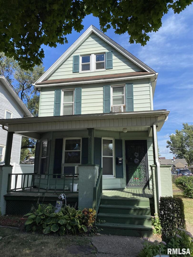 1513 7th St., Rock Island, IL 61201