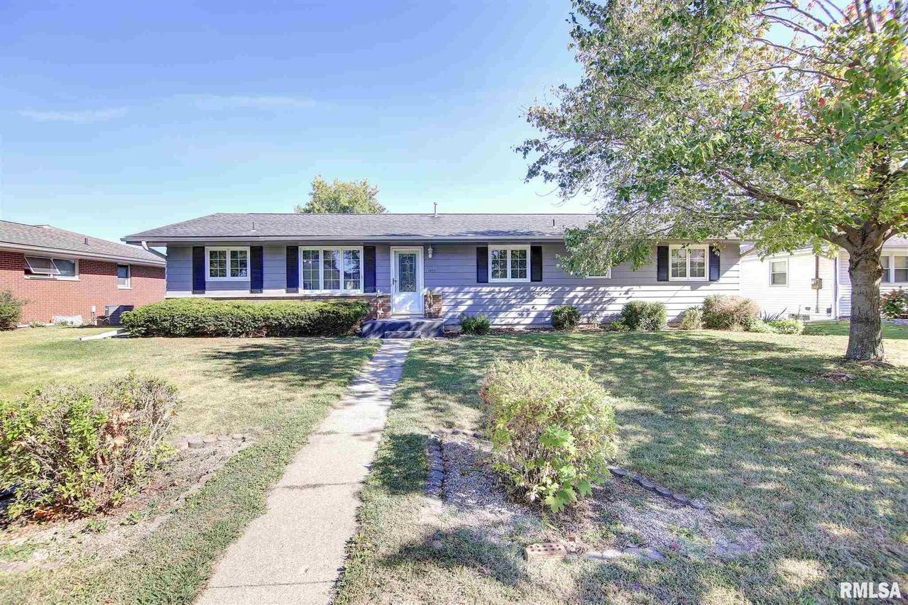 1409 8th Ave., Fulton, IL 61252