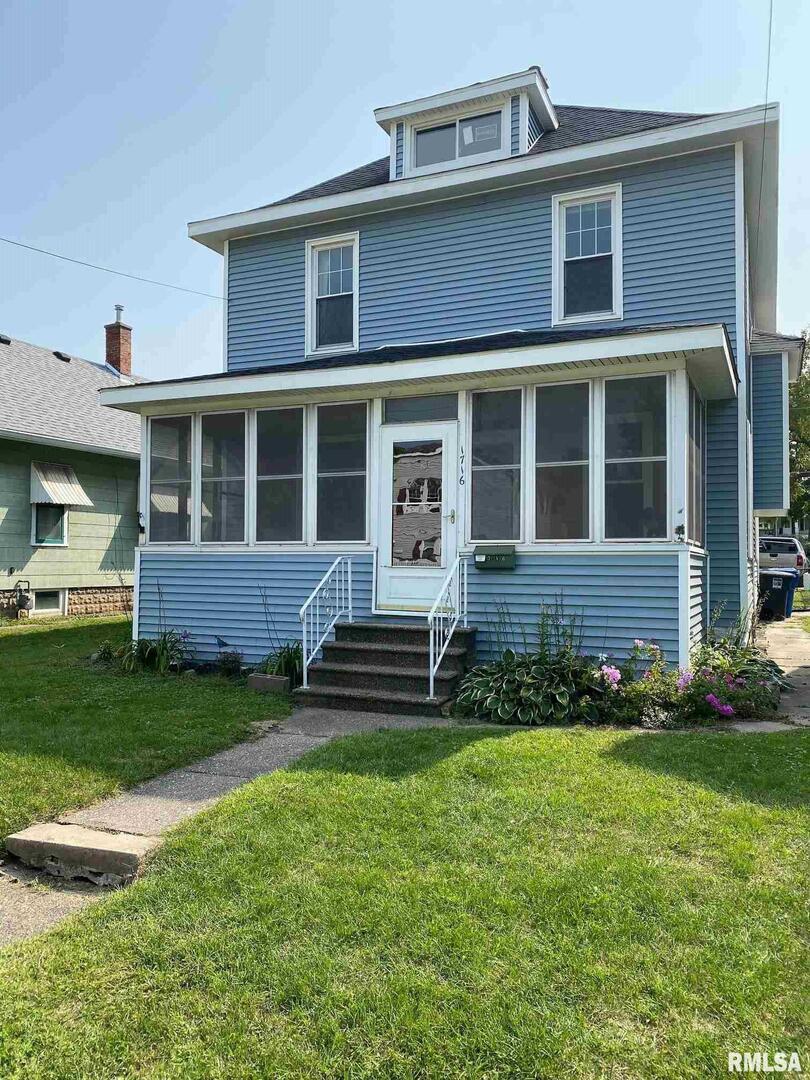 1716 13th Ave., Moline, IL 61265