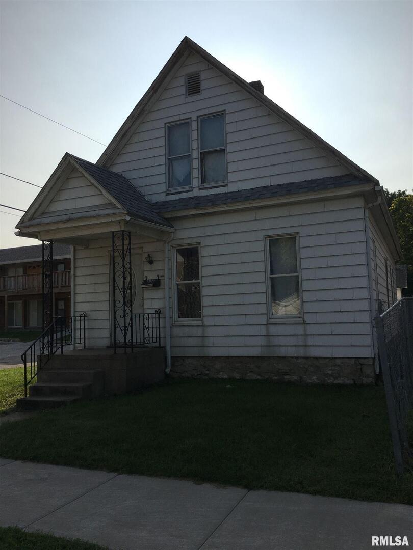536 27th St., Rock Island, IL 61201